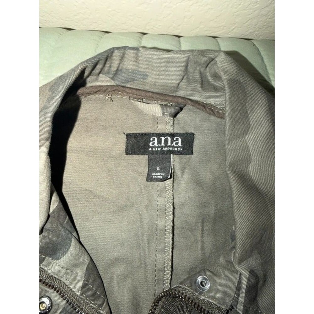 New jacket - Picture 2 of 3